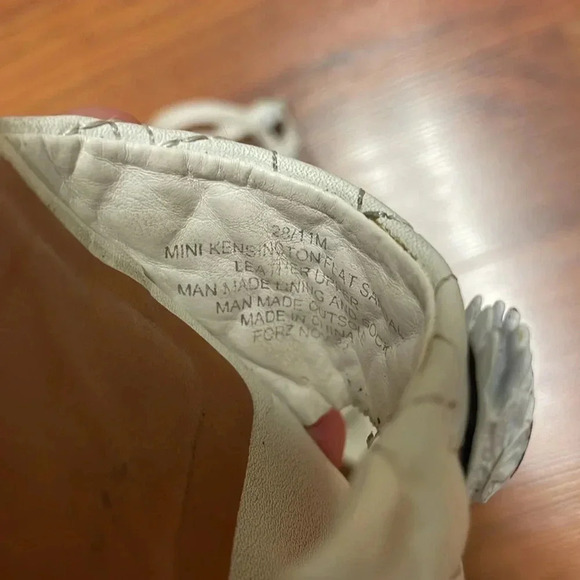 Kurt Geiger London Girls' Kensington‎ white Leather Sandals - Picture 6 of 6